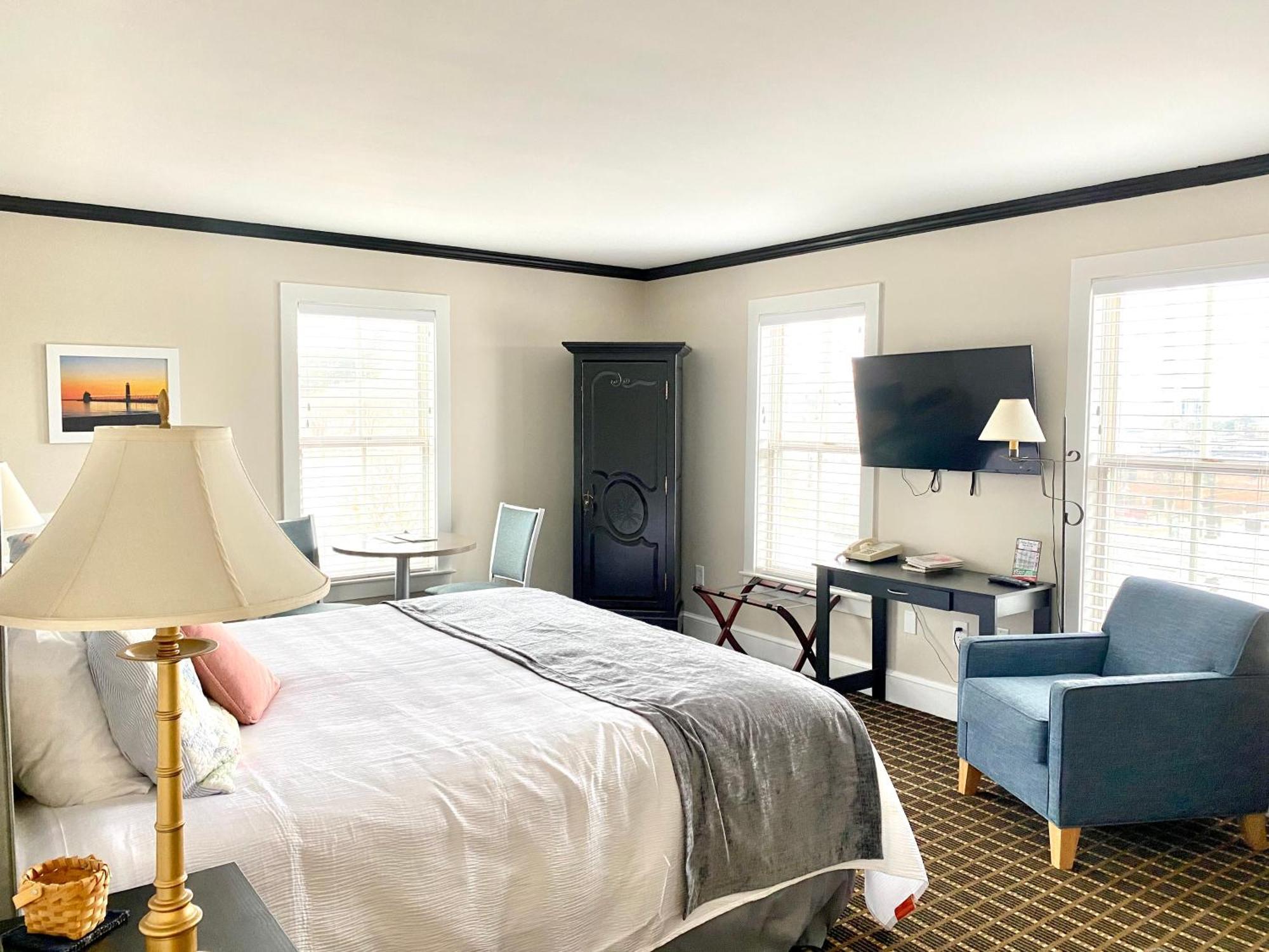 Harbor House Inn Grand Haven Room photo